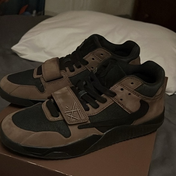 Jumpman Jack T-Rexxx Dark Mocha - Picture 3 of 11